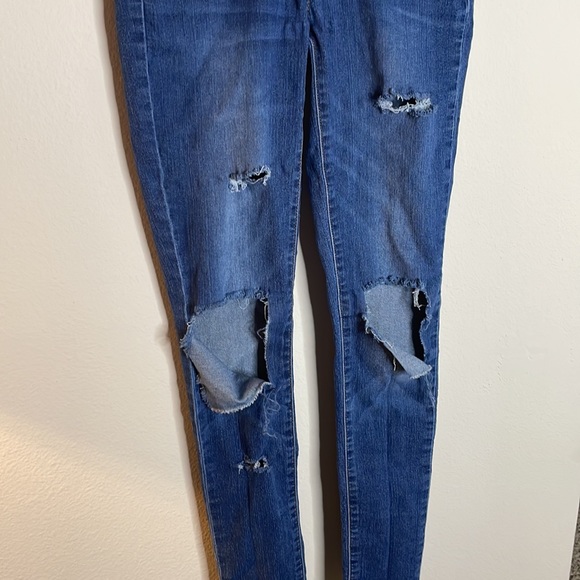 High Waisted Ripped Jeans - Picture 2 of 8